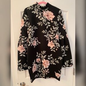 Guess bell-sleeve floral dress size L